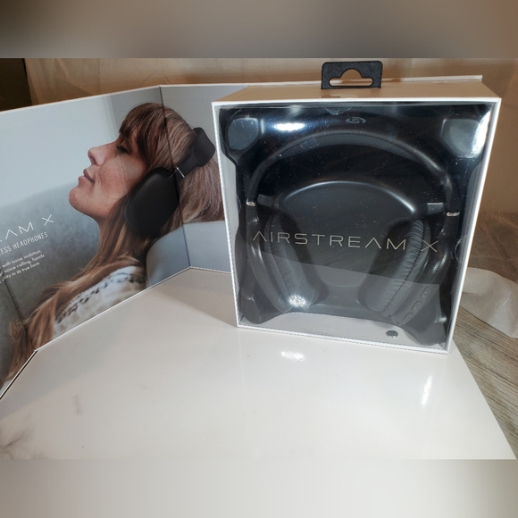 NEW Airstream X Wireless Bluetooth High Definition Headphones Black - Picture 7 of 9